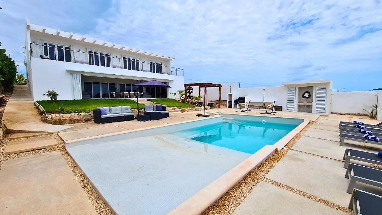 Casa Marina Ocean Front Isla Mujeres Villa